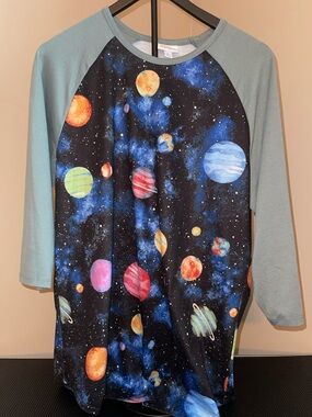 Women’s Lula Roe Space Planet Raglan Top Sleeves XL